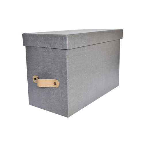 archivero colgante gris en una oficina