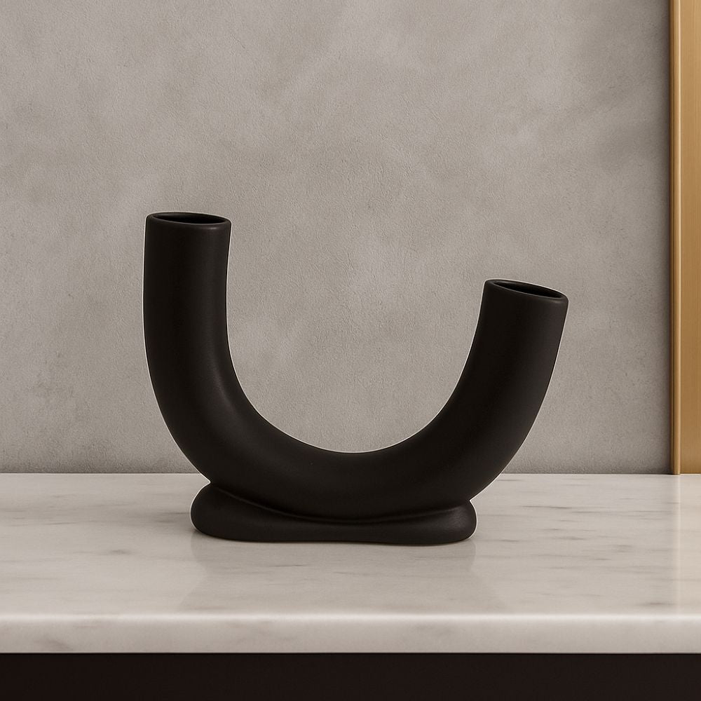 Jarrón de Cerámica en Forma de U – Color Negro